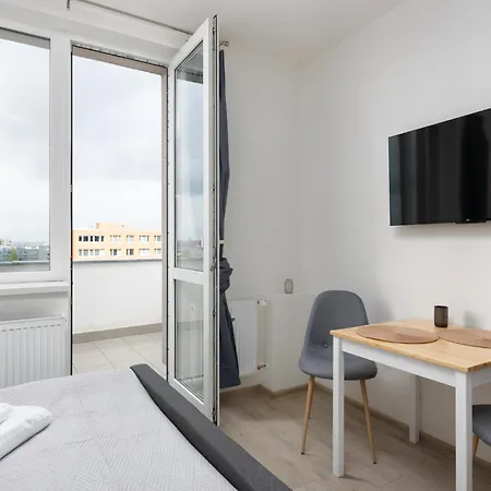 Apartman U Metra S Terasou Прага Екстер'єр фото